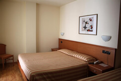 QUATTRO LETTI QUATTRO LETTI