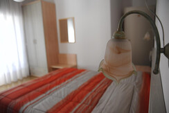 CAMERA TRIPLA B CAMERA TRIPLA B