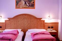 albergo in centro a canazei avventura e sport a po albergo in centro a canazei avventura e sport a po