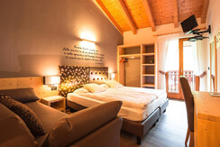 camera tripla superior camera tripla superior