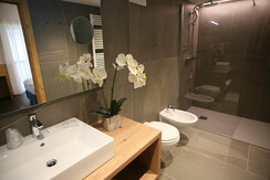 SUITE BAGNO 1 (2) SUITE BAGNO 1 (2)
