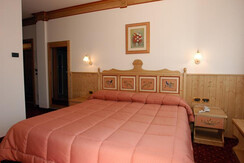 Alpen Hotel Panorama - Room Ladina  Alpen Hotel Panorama - Room Ladina