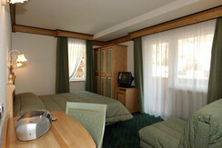 Alpen Hotel Panorama - Room Ladina  Alpen Hotel Panorama - Room Ladina