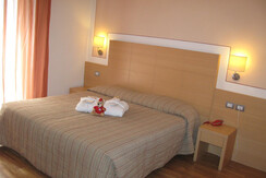 CAMERA NR 104 CAMERA NR 104