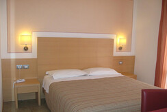 camera 109 (8) camera 109 (8)