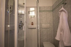 Bagno_Camera_Deluxe- Bagno_Camera_Deluxe-