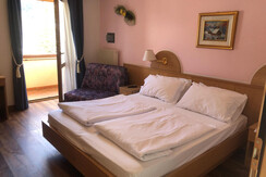 A9BE5AFE-C10A-46AD-8893-EF53FF9878F0 A9BE5AFE-C10A-46AD-8893-EF53FF9878F0