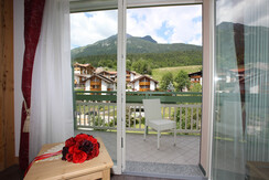 3V0J3286-jpg_1588087024