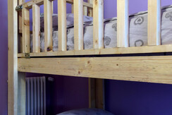 purple-apartment-bunk-bed-tenno-1