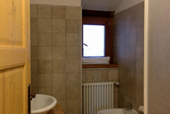 purple-apartment-bathroom-tenno-3