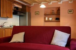 red-apartment-living-room-tenno-1