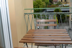 Castello balcone soggiorno cucina