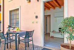 Appartamento p. terra con patio - Appartamenti CON