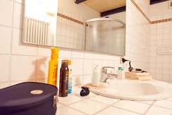 102 - Bagno con box doccia 102 - Bagno con box doccia