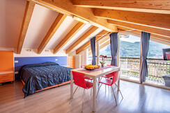 Soggiorno Rosso Ciliegia 4 Soggiorno Rosso Ciliegia 4