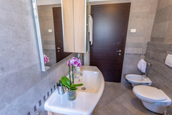 Bagno Giallo Limone 2 Bagno Giallo Limone 2