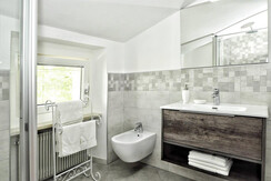 Appartamento_con_vista_mozzafiato_-_bagno2 Appartamento_con_vista_mozzafiato_-_bagno2