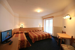 STANZA TRIPLA FOTO 3 