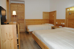 Hotel Arnica camera tripla Hotel Arnica camera tripla
