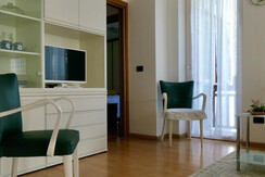 17B4CF08-6349-412E-A927-0359950995C3_1_105_c