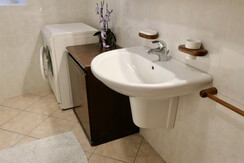 C537203A-5094-4C62-9806-9F593AB48B13_1_105_c