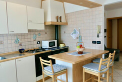 2CB5C92B-3287-4080-B69A-DC9767B5A14C_1_105_c