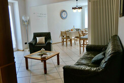 CD1ACEAD-B96D-4F49-AE17-DE6D95430234_1_105_c