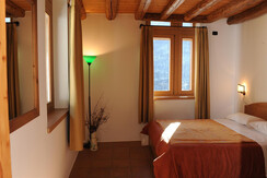 MATRIMONIALE CON VISTA MATRIMONIALE CON VISTA