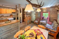 tavolo-cucina-soggiorno-mas-del-bortol-chalet-bait