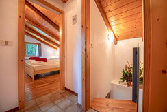 corridoio-scale-secondopiano-mas dei toti-chalet-b