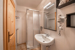 bagno-doccia-pianoterra-mas dei toti-chalet-baita-