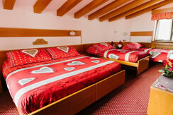 classic family room_3 classic family room_3