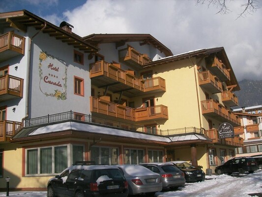 hOTEL CANADA ESTERNO INVERNO