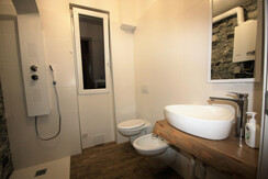 1° Bagno entrata. 1° Bagno entrata.