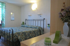 CAMERA MATRIMONIALE CAMERA MATRIMONIALE