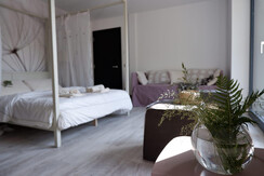 02E58F2F-6802-407F-B69B-4021CC8EF78D