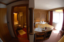 Camera matrioniale con serivizi