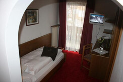 camera singola in legno