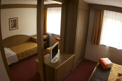 letto singolo camera tripla 