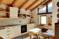 cucina Chalet 'Baita Tabià' Dolomites (1) cucina Chalet 'Baita Tabià' Dolomites (1)