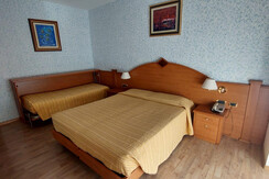 CAMERA MATRIM + LETTO