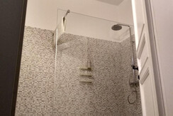Dettaglio doccia bagno 3