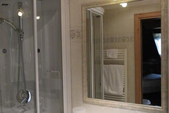 Bagno camera doppia junior Bagno camera doppia junior