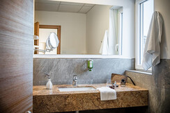 Quelle Junio Suite Cima Pizzo - Bathroom