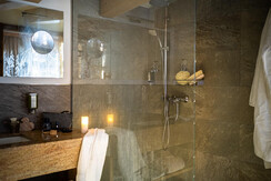 Suite Re Fravort - Bathroom