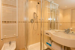 cristina family suite bagno