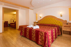 cristina family suite-2