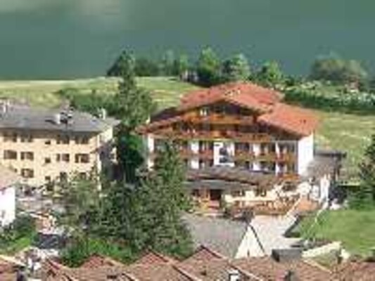 hotel des alpes lago di molveno