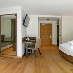  Foto von Junior Suite, Bad, WC, Bergseite, HP