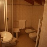  Foto von Vierbettzimmer, Dusche, WC